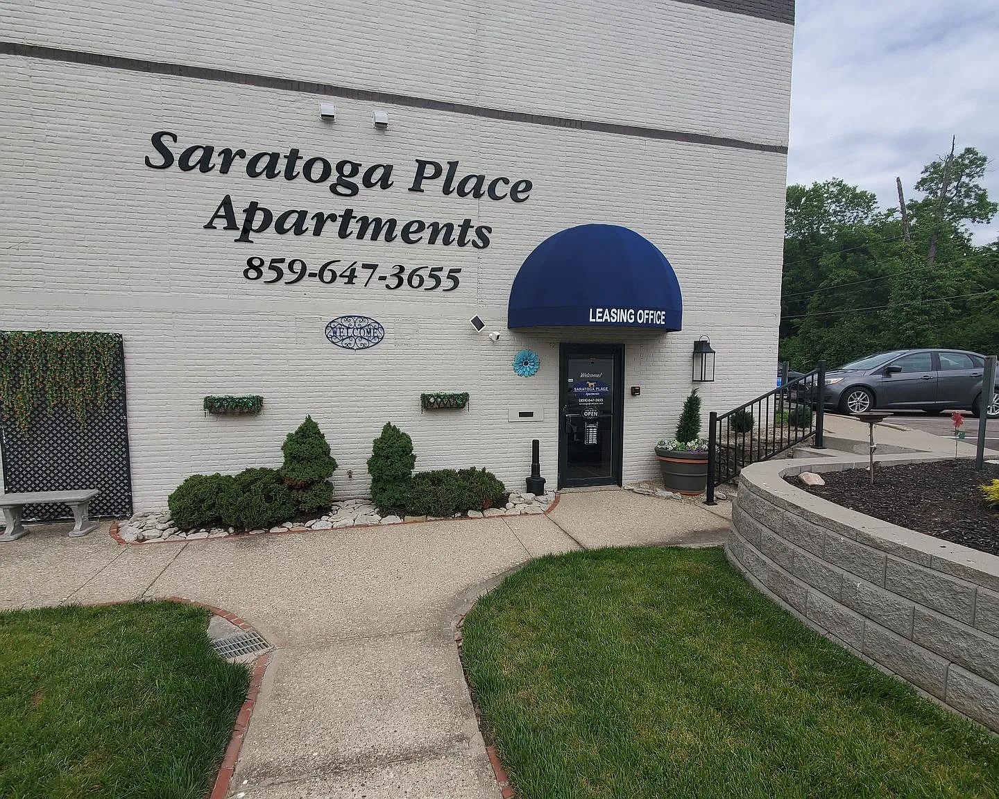 Saratoga Apartments - STA — Photo 1
