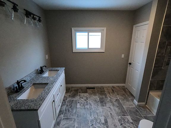 5th image of 831 N Rebecca Ave #L9