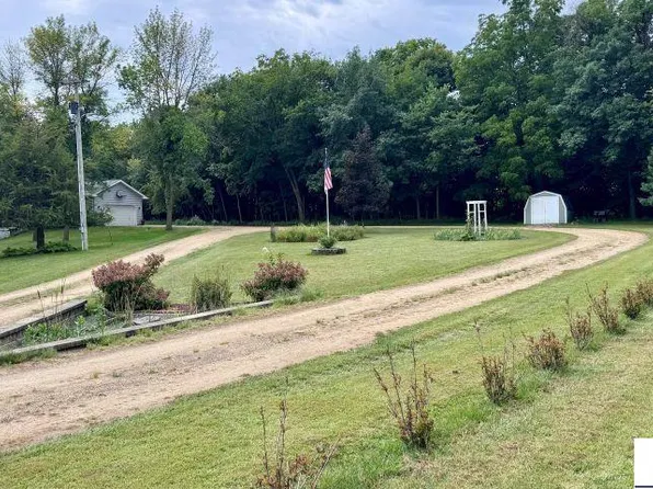 301 Myrick St, Le Sueur, MN 56058