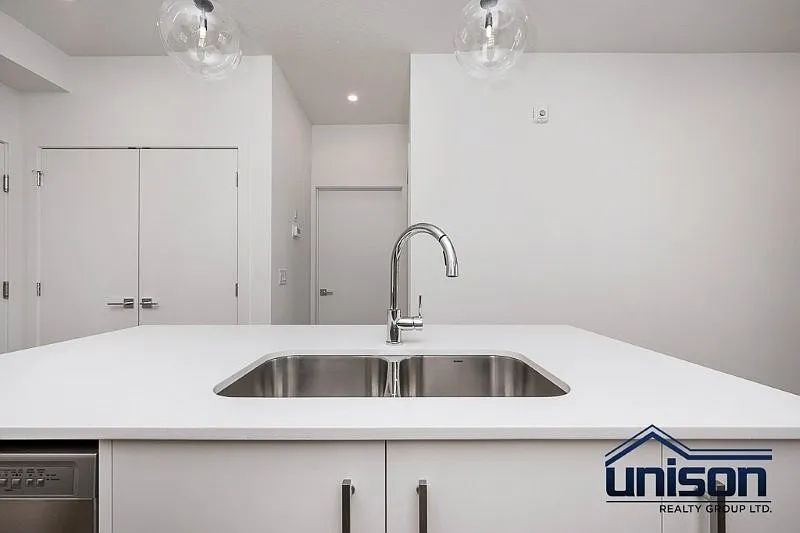 2 bed, 660 sqft, $1,625 — Photo 4