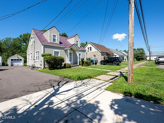 4th image of 1231 E 2nd St