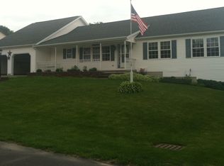 50 Mariposa Dr, Oswego, NY 13126