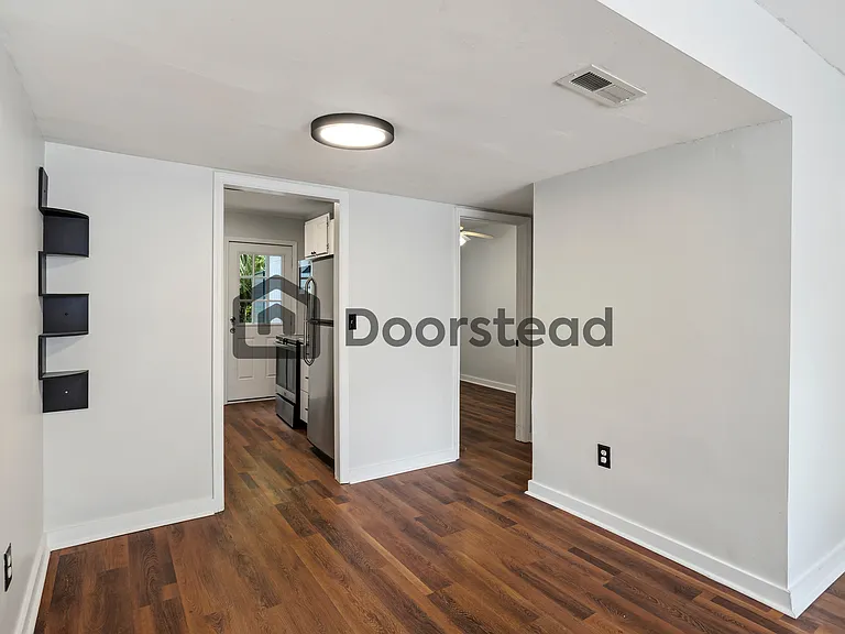 37 F St #A — Photo 9
