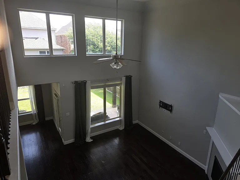 8704 McCutchins Dr — Photo 7
