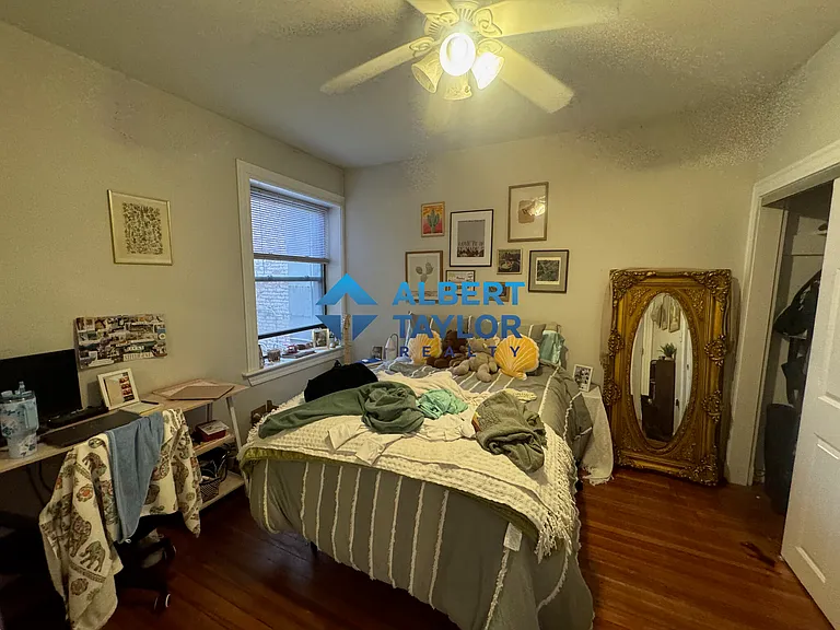 1942 Beacon St #1 — Photo 18