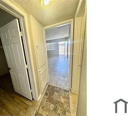 720 N 10th St #1 — Photo 5