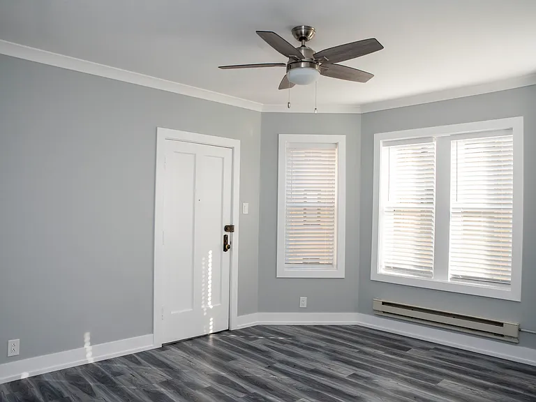 3821 N Greenview Ave #2W — Photo 10
