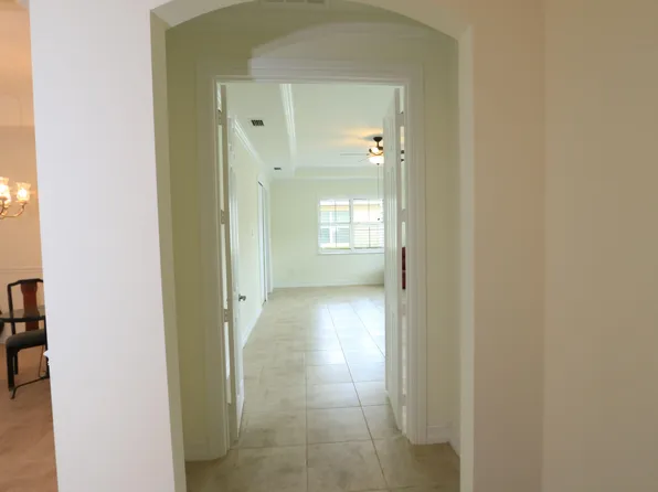 6124 NW Denmore Lane, Port St Lucie, FL 34983