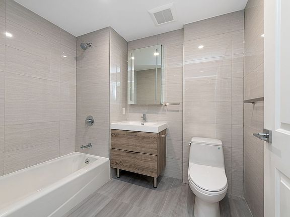 4th image of 3258 105th St APT 1A