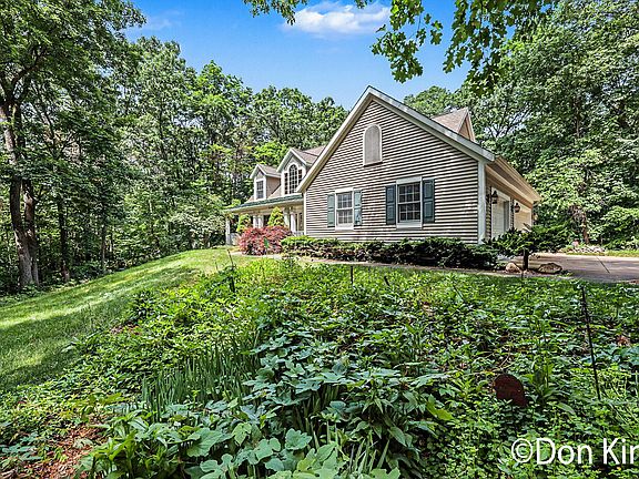 2nd image of 5395 Double Eagle Dr NE