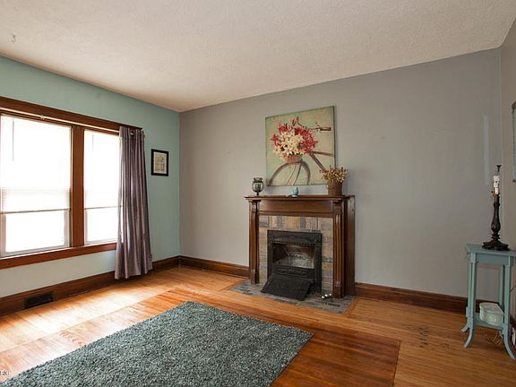 3rd image of 43 E Ave N