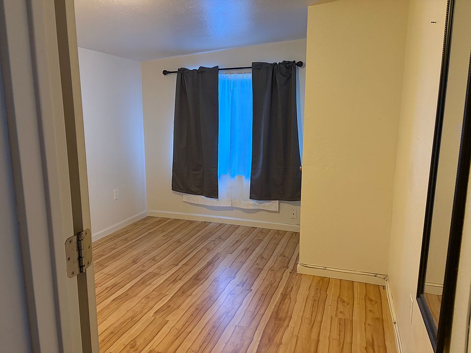 1st image of 3061 34th Ave #3