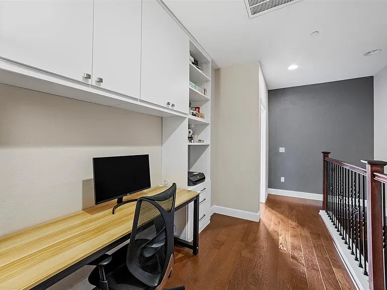 353 Esfahan Ct — Photo 31