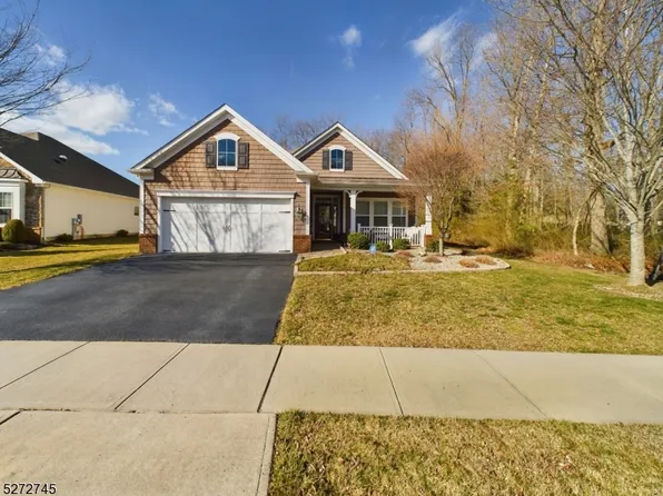 5 E Sistene Ct, Howell Twp., NJ 07727