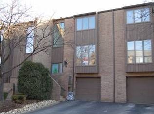 293 Elm Ct, Pittsburgh, PA