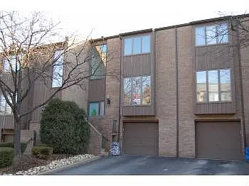 293 Elm Ct photo 1