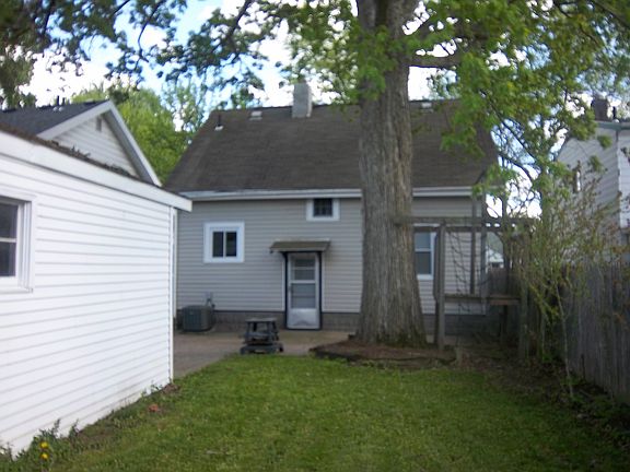 2nd image of 2560 Grantwood Dr