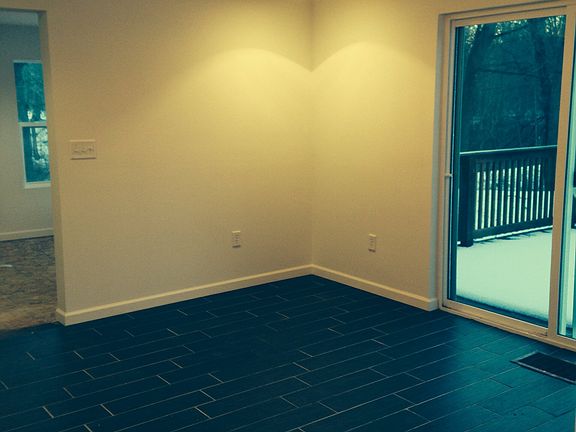 room walks out to deck