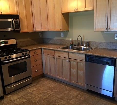 4th image of 690 C St
