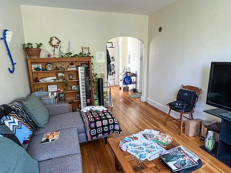 27 Lanark Rd #4 — Photo 4