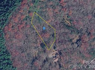 104 Piper Ln, Franklin, NC 28734