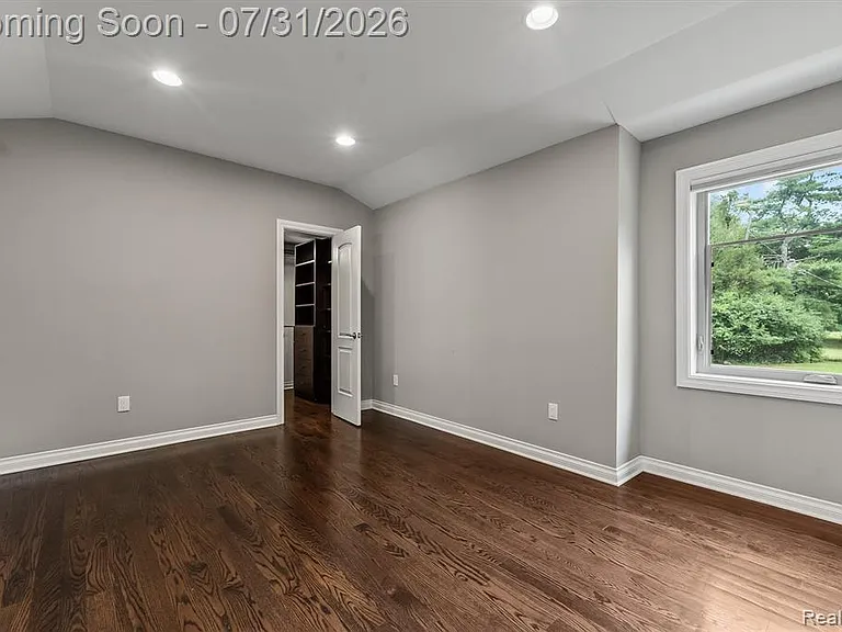 1592 Lone Pine Rd — Photo 27
