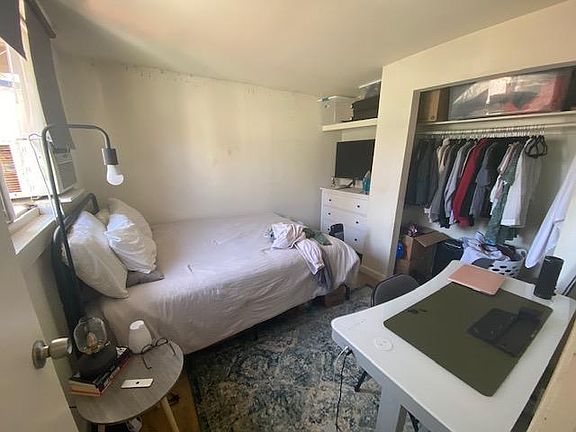 3rd image of 745 Santa Barbara Pl