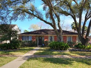 315 Applewhite Dr, Katy, TX 77450