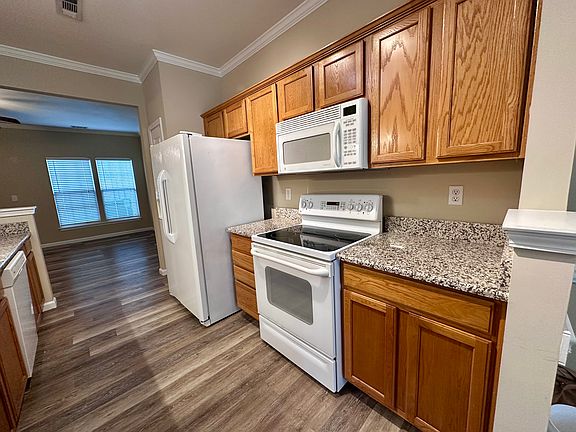 2nd image of 2148 Sail Pointe Ln