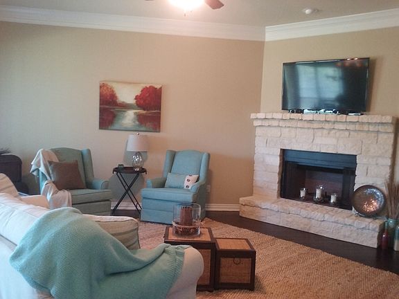 2nd image of 107 Germantown Cir
