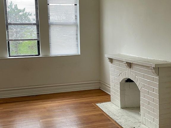 5th image of 4139 Lafayette Ave APT 2W