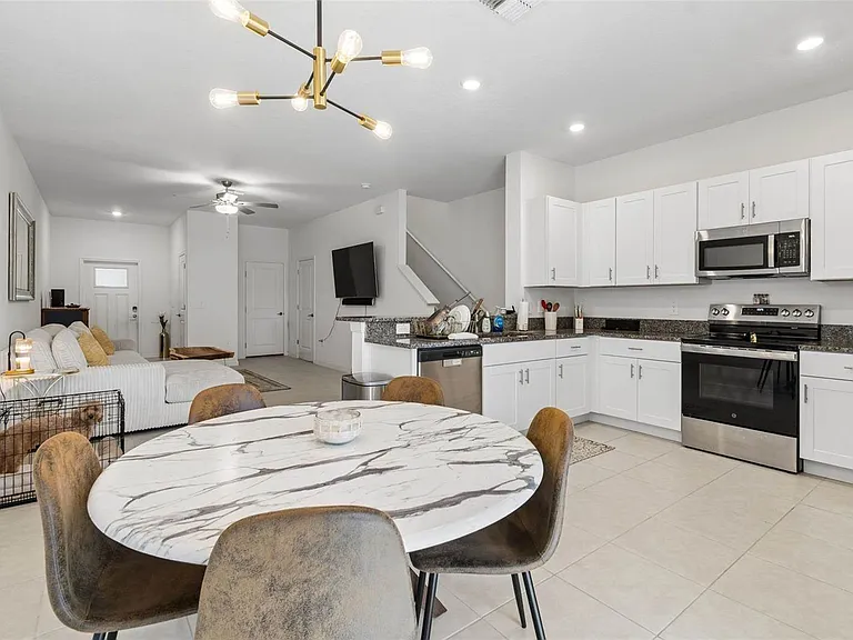 6076 Shiner St — Photo 13