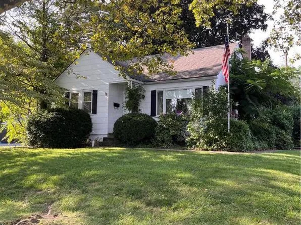 45 Charles Ave, Nazareth, PA 18064