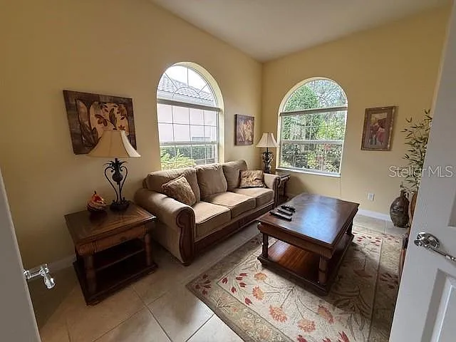 3 bed, 2008 sqft, $4,800 — Photo 2
