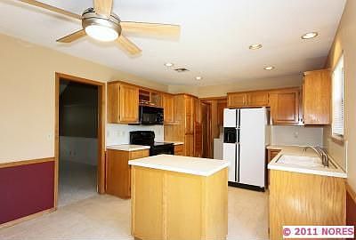 3rd image of 13763 S Poplar St E