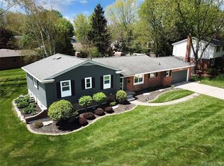 11326 Old Bridge Rd, Grand Blanc, MI 48439