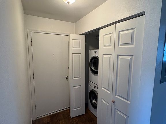 5th image of 2834 15th Ave W APT 402