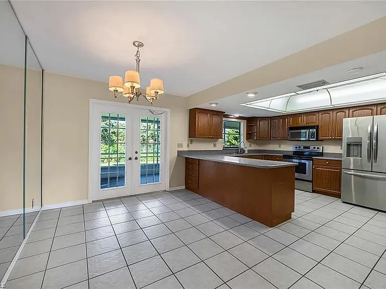 18262 Huckleberry Rd — Photo 11