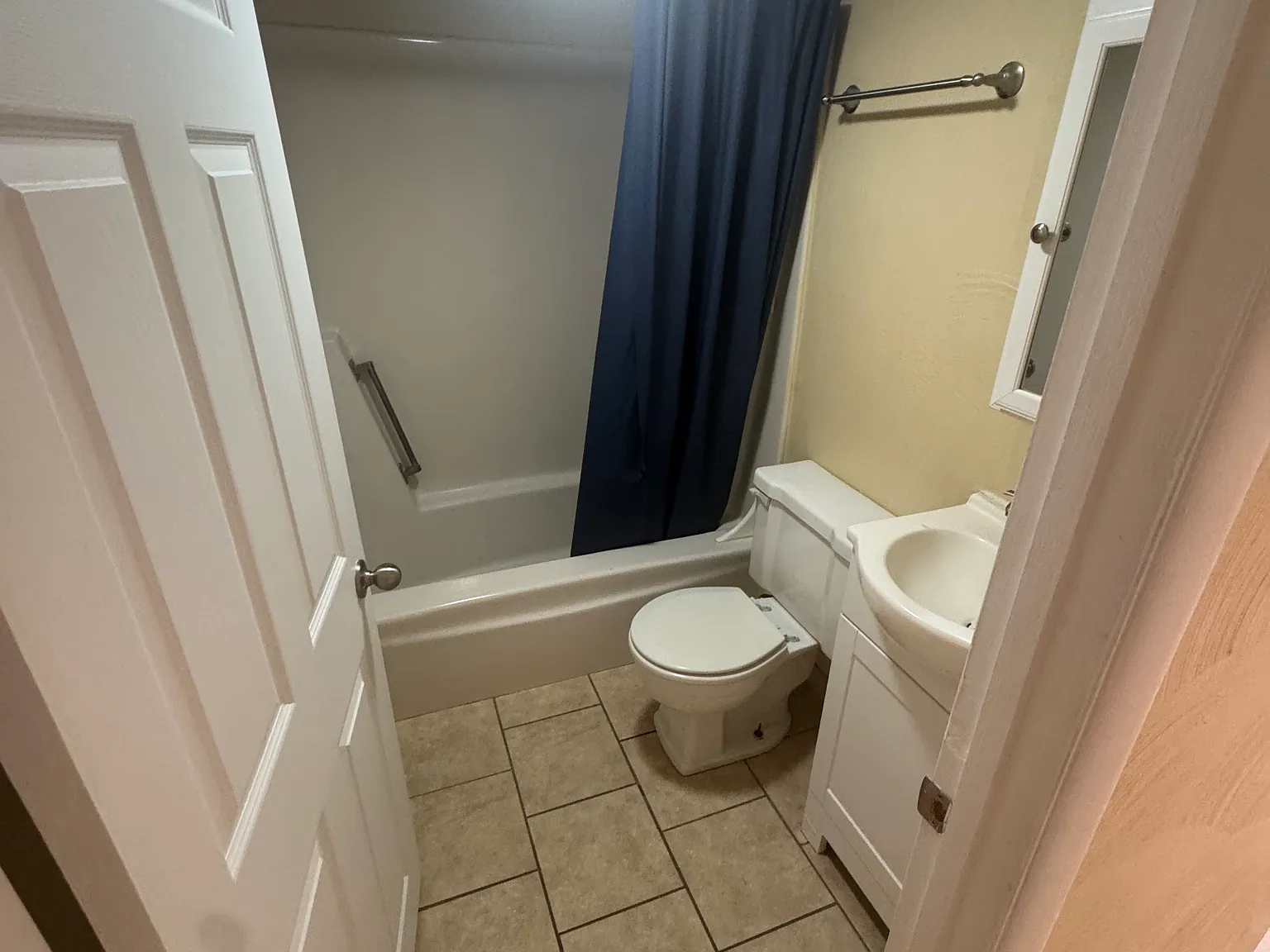 244 Elkin Ave — Photo 2