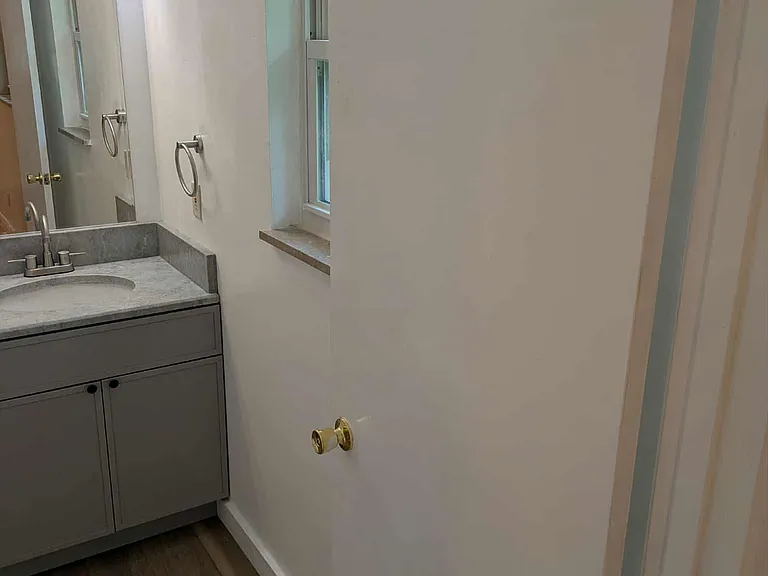 10765 Mercury Dr — Photo 24