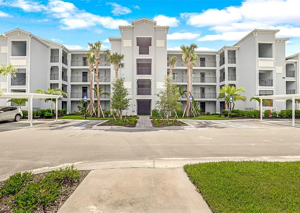14061 Heritage Landing Blvd #444