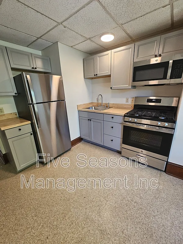 2 bed, 1.0 bath, 800 sqft, $1,900 — Photo 3