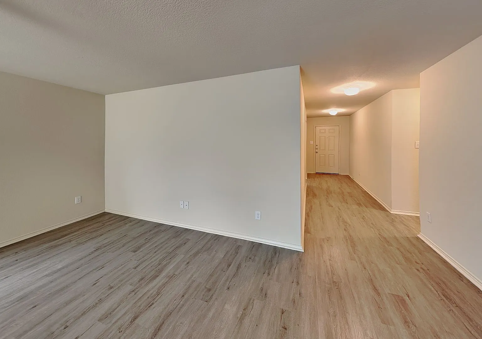 Ready Now! Fresh Paint, Open Spaces & Room to Grow in Lake Vista Ranch! — Photo 2
