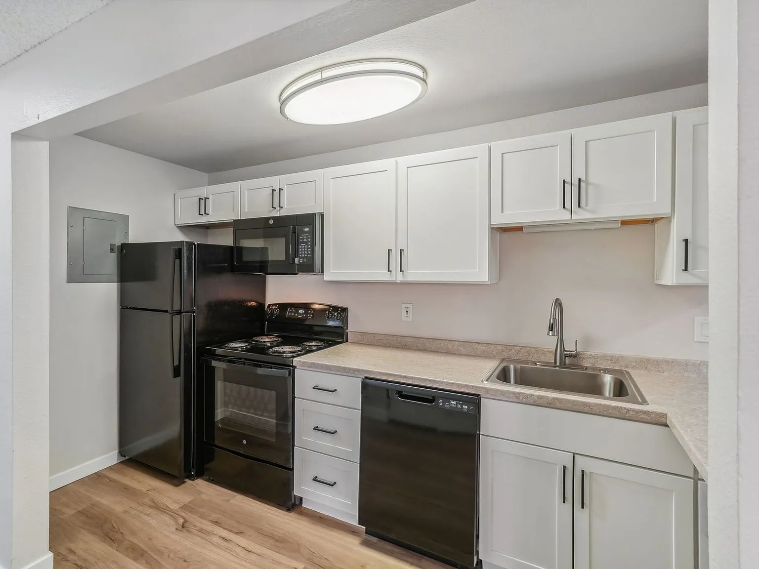 Westport Apartments — Photo 3