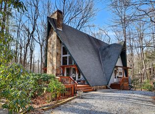 42 Lost Valley Dr, Dillard, GA 30537