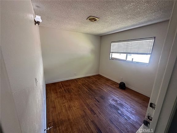 3rd image of 15472 La Salle Ln