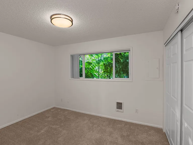 27th East Apartments — Photo 10