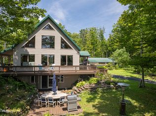 13 Rathbunville Ln, Whitehall, NY 12887