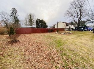 2 S Pine St, Plainfield, CT 06374