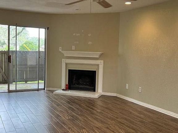 2nd image of 418 Garland Dr APT 102